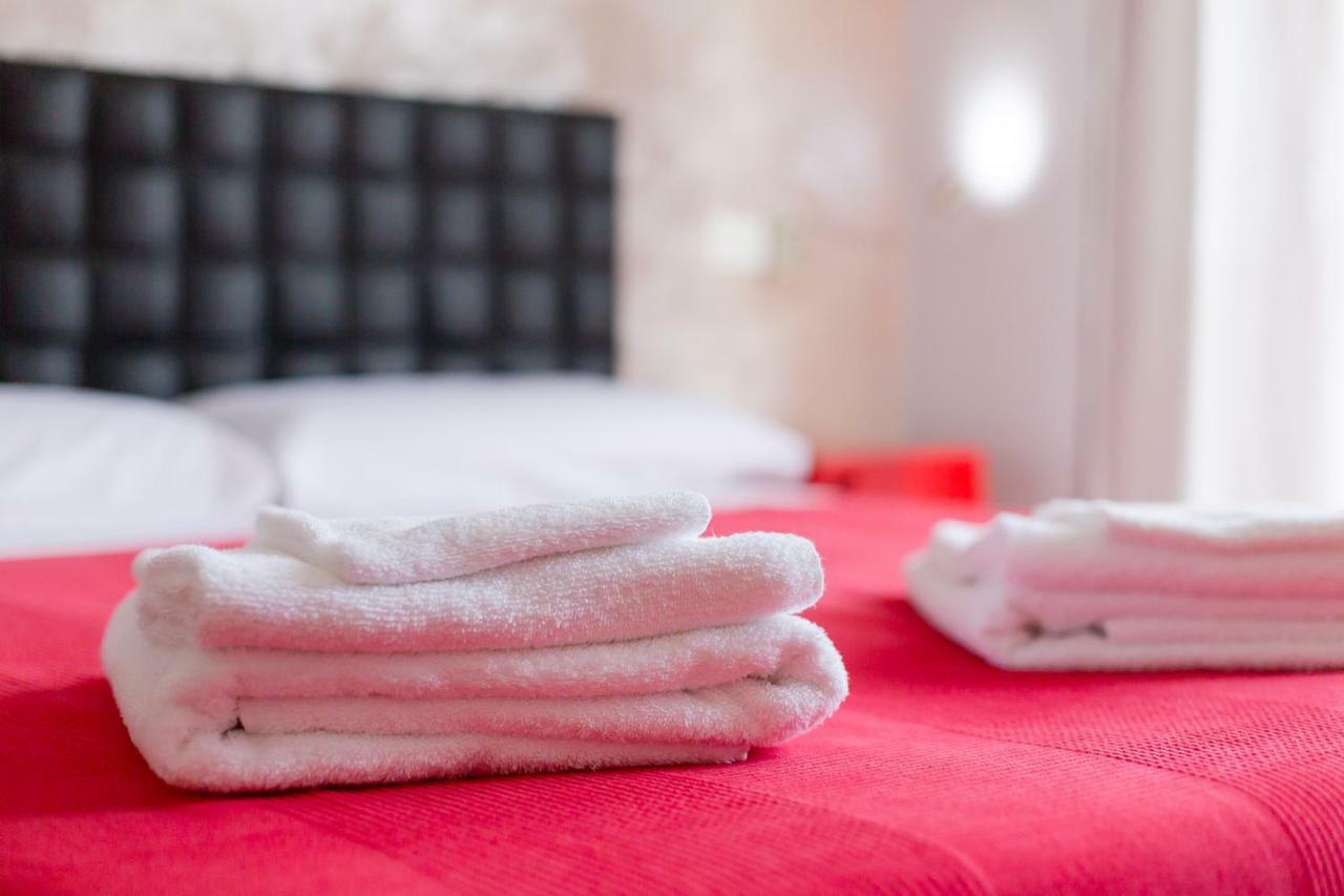 B&B Le City Монтесильвано Экстерьер фото