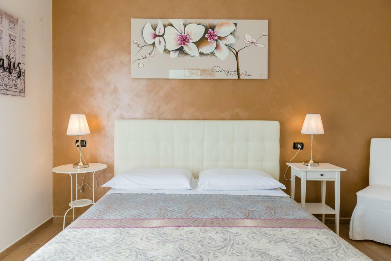 B&B Le City Монтесильвано Экстерьер фото